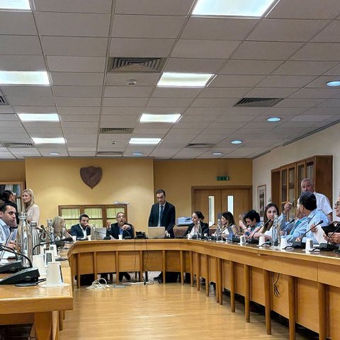 Τελεσίγραφο Βουλής στην Κυβέρνηση για θεσμικό πλαίσιο για τα παιδιά που νοσούν μέχρι τον Σεπτέμβριο