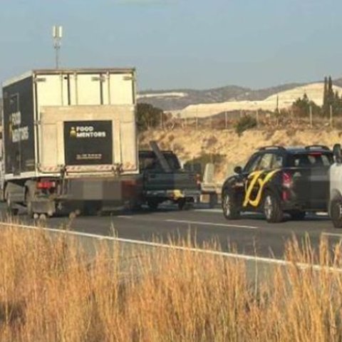 Ολημερίς την χτίζανε... Πρόβλημα με το ύψος της γέφυρας στην Καλαβασό, δεν χωράνε τα Πυροσβεστικά οχήματα