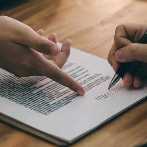 Χωρίς πιστοποιητικά λειτουργίας 83 μεγάλες επιχειρήσεις