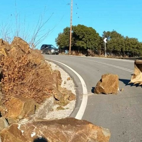 Μικροπροβλήματα στη Λέσβο από τον σεισμό