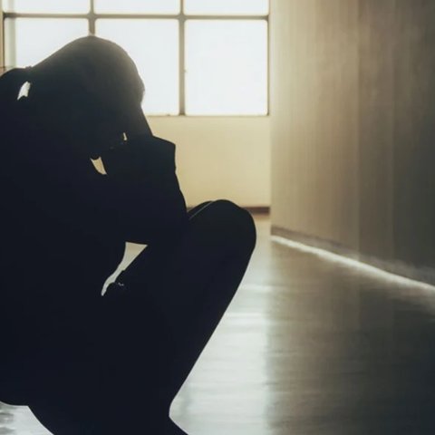 Ανήλικη στην Ελλάδα κατήγγειλε τον βιασμό της από τον πατέρα φίλου της