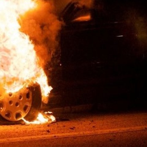 Πυρπόλησαν όχημα 60χρονου στη Λάρνακα
