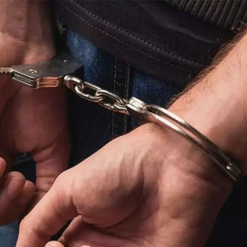 Χειροπέδησες σε πρώην υπάλληλο που έκλεψε 181 χιλιάδες ευρώ από υπεραγορά το 2020