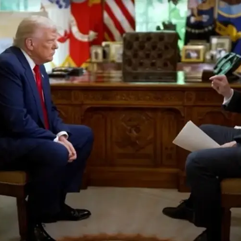 Η επεισοδιακή συνέντευξη Τραμπ στο ABC-Εκνευρίστηκε on air με τον δημοσιογράφο που τον διόρθωσε για fake news