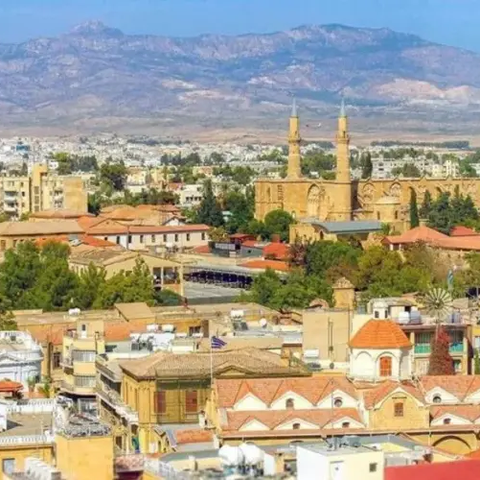 Ικανοποίηση κτηματομεσιτών για την καταδίκη των Ουγγαρέζων για σφετερισμό-«Τέτοιες πράξεις δεν μένουν ατιμώρητες»