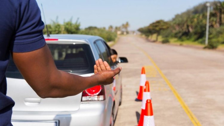driving-instructing-school