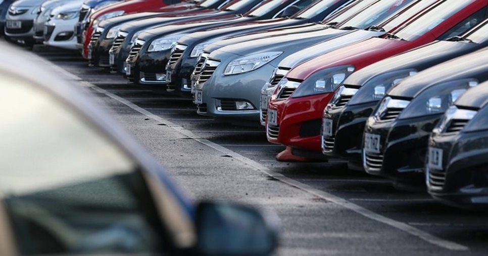 Σημαντική πτώση στην αγορά οχημάτων-Βουτιά 20,2% στα σαλούν τον Απρίλιο