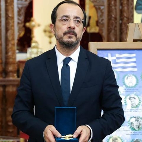 Τελετή επαναπατρισμού οστών 16 Ελλαδιτών ηρώων της ΕΛΔΥΚ που έπεσαν στην εισβολή-«Η Κύπρος σας ευγνωμονεί»