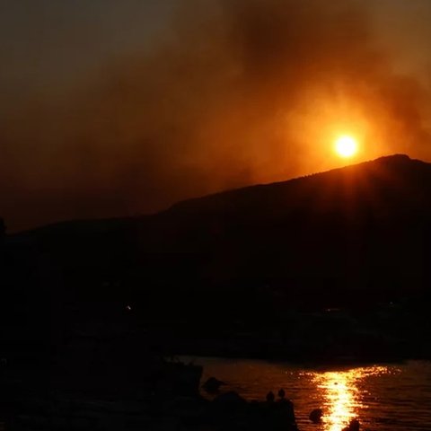 LIVE: Ζώνη απαγόρευσης κυκλοφορίας τρία χιλιόμετρα από το σημείο των εκρήξεων