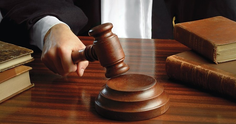 Χρηματικές ποινές 600 ευρώ στη 44χρονη που εξύβρισε αστυνομικούς στο Ομόνοια-ΑΠΟΕΛ