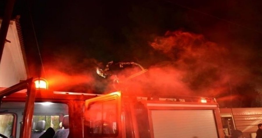 Φωτιά από φουκού σε οικία στον Αρχάγγελο-Με εγκαύματα στο Νοσοκομείο η ένοικος Φωτιά από φουκού σε οικία στον Αρχάγγελο-Με εγκαύματα στο Νοσοκομείο η ένοικος