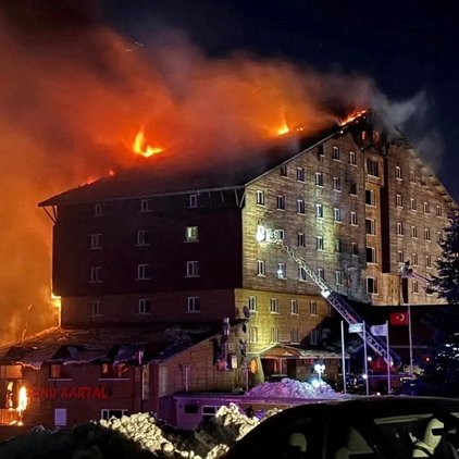 Συνέλαβαν 14 υπόπτους για την πυρκαγιά που στοίχισε τη ζωή σε 78 αθρώπους στην Τουρκία