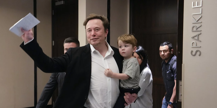 elon-musk-xaireta-agkalia-gios.jpg