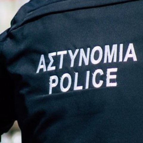 Συνελήφθη αστυνομικός για επίθεση, απειλές και παρενοχλητική παρακολούθηση