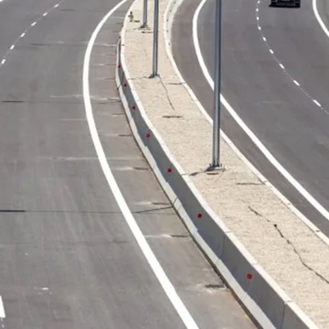 Ένα πρόσωπο στο νοσοκομείο μετά από τροχαίο με τρία οχήματα στον αυτοκινητόδρομο