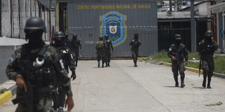 prison_ecuador_ap.jpg