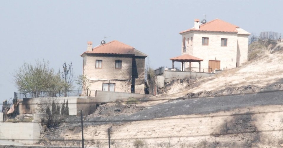 Στις 92 οι κατοικίες με σοβαρές ζημιές από την πυρκαγιά-Επηρεάστηκαν εργοστάσιο, αποθήκη και εστιατόριο Στις 92 οι κατοικίες με σοβαρές ζημιές από την πυρκαγιά-Επηρεάστηκαν εργοστάσιο, αποθήκη και εστιατόριο