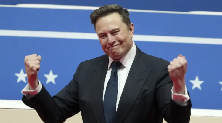 elon-musk-me-sfigmenes-grothies-panygirizei.jpg (1)