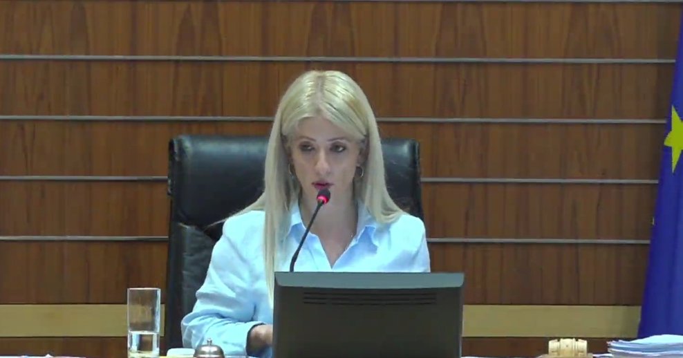 Ψηφίστηκε το επίμαχο νομοσχέδιο για δημόσιες συγκεντρώσεις, τι προνοεί-«Ντροπή, μας απειλούν να έρθουν σπίτια μας» Ψηφίστηκε το επίμαχο νομοσχέδιο για δημόσιες συγκεντρώσεις, τι προνοεί-«Ντροπή, μας απειλούν να έρθουν σπίτια μας»