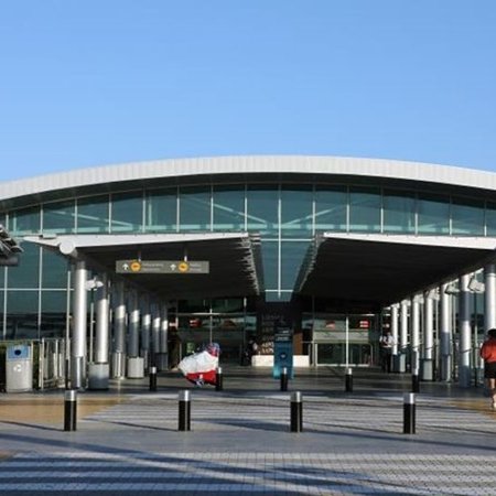 Επαναπατρίζονται σαραντατρείς Κύπριοι από το Ισραήλ και άλλοι έξι από το Ιράν