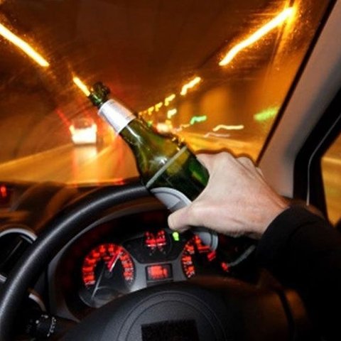 Μεθυσμένος οδηγός έσπειρε πανικό στο κέντρο της Λευκωσίας-Παρέσυρε ό,τι έβρισκε μπροστά του