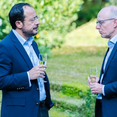Χαιρέτισε την αμερικανική παρέμβαση για εκεχειρία ο Πρόεδρος-Εισηγήθηκε μεταφορά η ακύρωση φορολογιών της ΕΕ