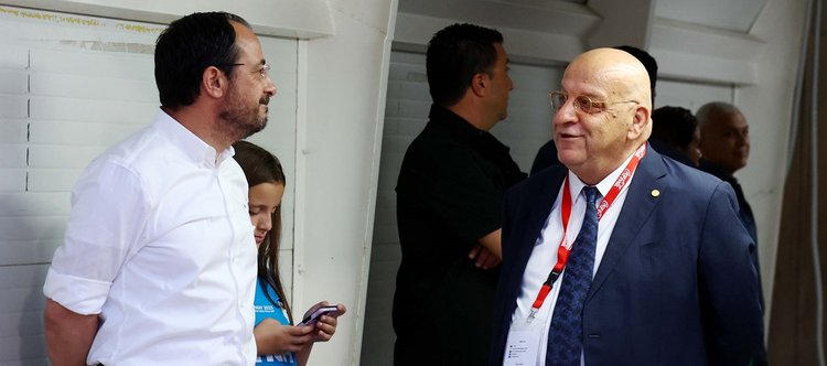 Ξεκαθαρίζει ο Πρόεδρος για τις οφειλές σωματείων-«Ο Έφορος Φορολογίας βάσει του νόμου είναι ο υπεύθυνος»