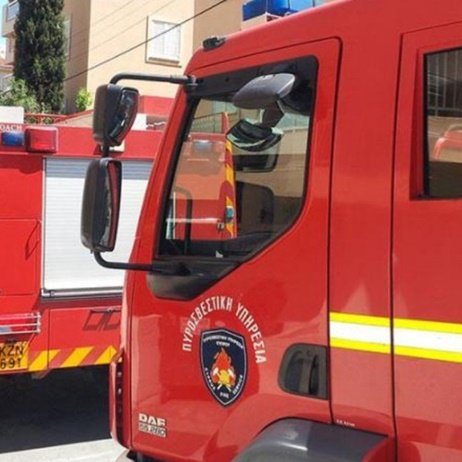 Πυρκαγιά στην Επαρχία Λευκωσίας επηρέασε γραφεία εταιρείας και οχήματα-Διερευνώνται τα αίτια