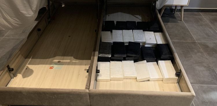 eacd21cd-1eb6-4a3b-a248-cca7311bac97.jpg