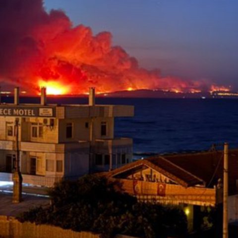 ΒΙΝΤΕΟ: Εκτός ελέγχου τα νέα πύρινα μέτωπα στην Τουρκία-Εκκενώθηκαν χωριά