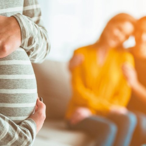 Χωρίς καθυστερήσεις οι αιτήσεις για παρένθετες μητέρες-Το μπέρδεμα με επιδοτήσεις και ο ρόλος του Συμβουλίου
