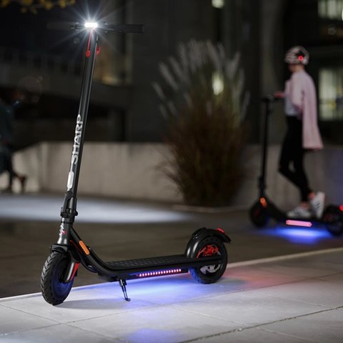 Όριο ταχύτητας 20 χλμ/ ώρα προτείνει για e-scooter το Ευρωπαϊκό Συμβούλιο Ασφάλειας Μεταφορών