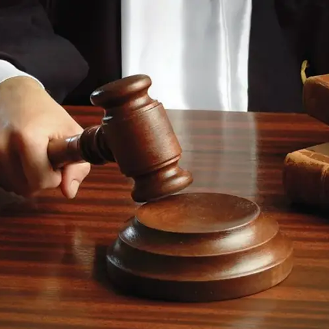 Το Ανώτατο Συνταγματικό ακύρωσε απόφαση εφετείου για τελωνειακή οφειλή
