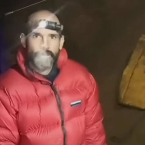 ΒΙΝΤΕO: Σημεία ζωής από το Αμερικανό σπηλαιολόγο που παγιδεύτηκε-«Είμαι καλά» ΒΙΝΤΕO: Σημεία ζωής από το Αμερικανό σπηλαιολόγο που παγιδεύτηκε-«Είμαι καλά»