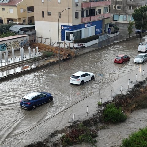 Συσσώρευση νερού σε περιοχές στη Λευκωσία-Βίντεο και φωτογραφίες