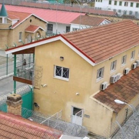 Νέα δεδομένα στην υπόθεση των Φυλακών-Ανακρίθηκαν ως ύποπτοι νυν Ανώτερη Λειτουργός και Αξιωματικός, τους ενέπλεξε κατάδικος
