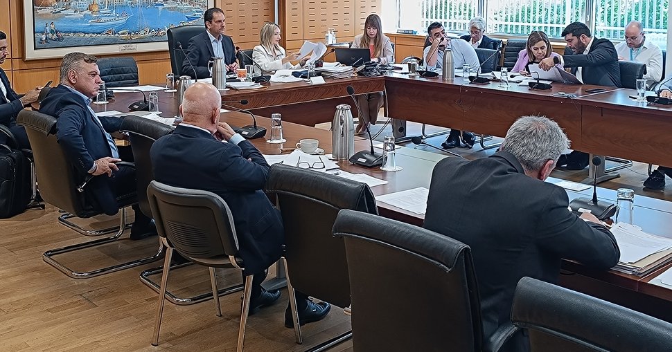 Εξετάζει πρόταση για έλεγχο επικίνδυνων οικοδομών η Επιτροπή Εσωτερικών
