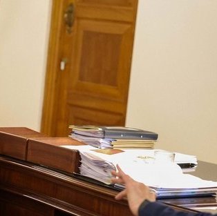 Σάββατο πρωί βλέπει τον Πρόεδρο η Ολγκίν, τη Δευτέρα η συνάντηση με Τατάρ