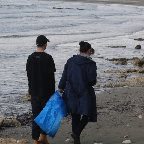 Συλλογή πέραν των 150 κιλών σκουπιδιών σε έξι εκστρατείες καθαριότητας σε παραλίες