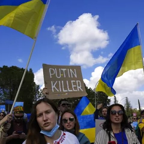 Εκδηλώσεις διαμαρτυρίας κατά της ρωσικής εισβολής στην Ουκρανία σε όλη την Κύπρο-«Όχι στον Πούτιν»