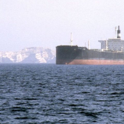 Πετρελαιοφόρα εκτρέπονται από τα Στενά του Ορμούζ–Τι ζητά το Ιράν από τον Πούτιν και τι συζήτησαν οι Ευρωπαίοι ΥΠΕΞ
