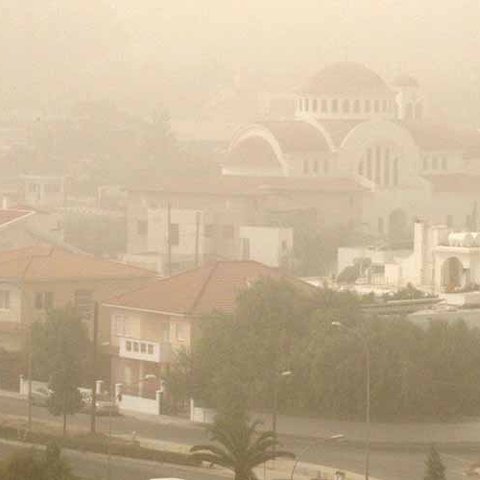 Αυξημένη η σκόνη στην ατμόσφαιρα-Αναμένονται βροχές και καταιγίδες