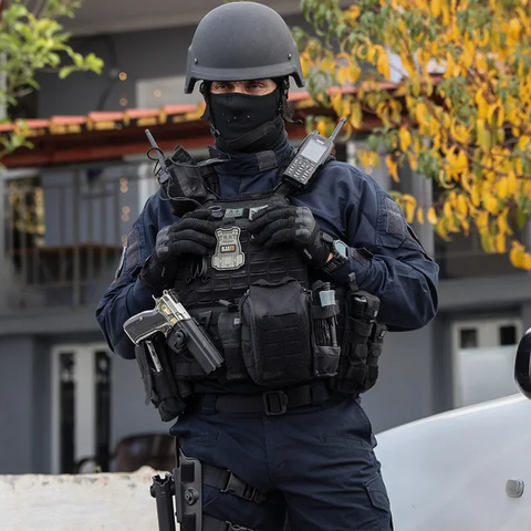 Εντοπίστηκε εκρηκτικός μηχανισμός στο σπίτι του δημοσιογράφου, Γιάννη Πρετεντέρη Εντοπίστηκε εκρηκτικός μηχανισμός στο σπίτι του δημοσιογράφου, Γιάννη Πρετεντέρη