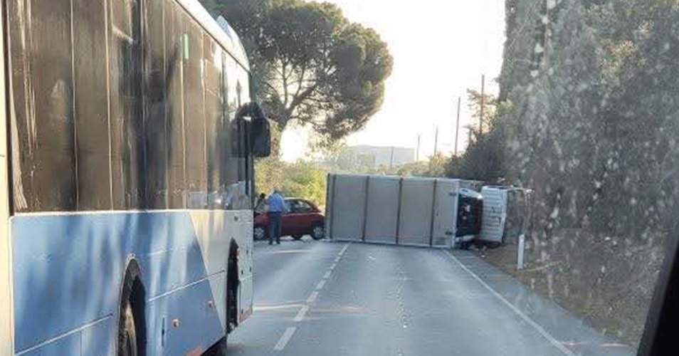 Έσβησε στην άσφαλτο η οδηγός που συγκρούστηκε με φορτηγό στη Λακατάμια-Συνελήφθη 28χρονος