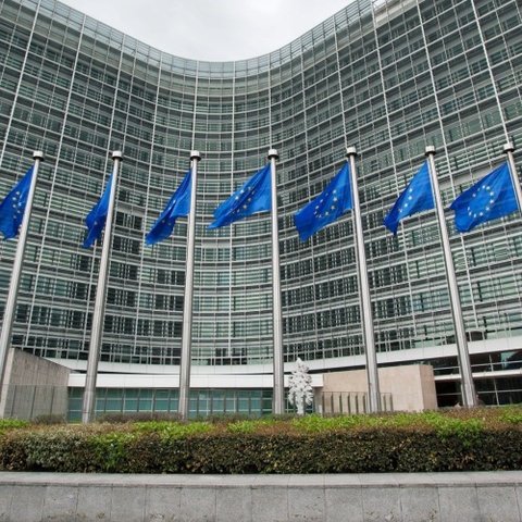 Έκθεση Κομισιόν: Μεταρρυθμίσεις σε δικαιοσύνη, καταπολέμηση διαφθοράς στην Κύπρο και προκλήσεις στα ΜΜΕ