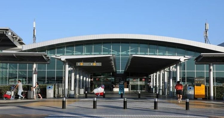Επαναπατρίζονται σαραντατρείς Κύπριοι από το Ισραήλ και άλλοι έξι από το Ιράν