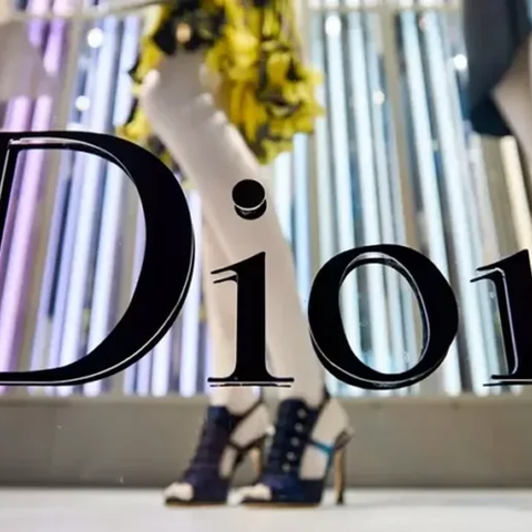 Οι οίκοι Armani και Dior στο στόχαστρο μιας έρευνας που σχετίζεται με τις συνθήκες εργασίας σε προμηθευτές τους