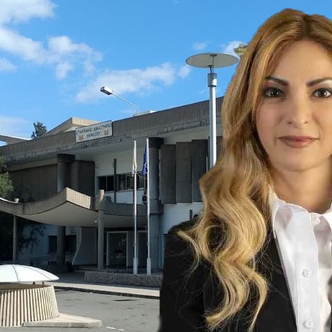 Καρατομήθηκε η Ντόρια Βαρωσιώτου που εξέδωσε το πόρισμα για Θανάση, απολύθηκε από το Δικαστικό Σώμα-Απόφαση με σκιές