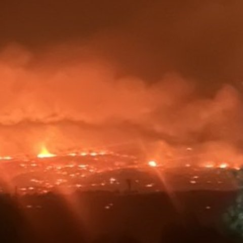 Απέτυχε ο απεγκλωβισμός των κατοίκων στη Λόφου, περικυκλώθηκαν από την φωτιά-Κάηκαν πάνω από 20 σπίτια