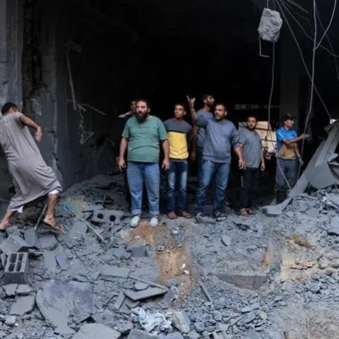 Είκοσι ένας νεκροί σε ισραηλινά πυρά κοντά σε κέντρο διανομής βοήθειας στη Γάζα